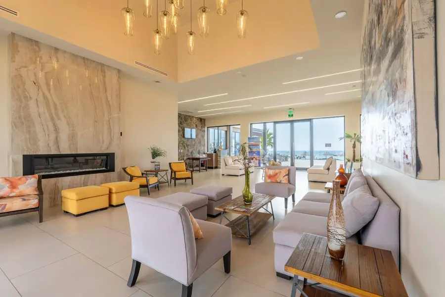 Guest lounge with fireplace at Loma Serena, Rancho El Descanso